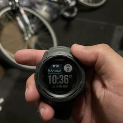 GARMIN INSTINCT WATCH W/ CHARGER $120