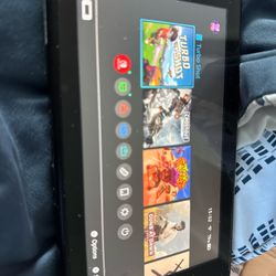 Nintendo Switch OLED – Excellent Condition, Ready to Play! 
