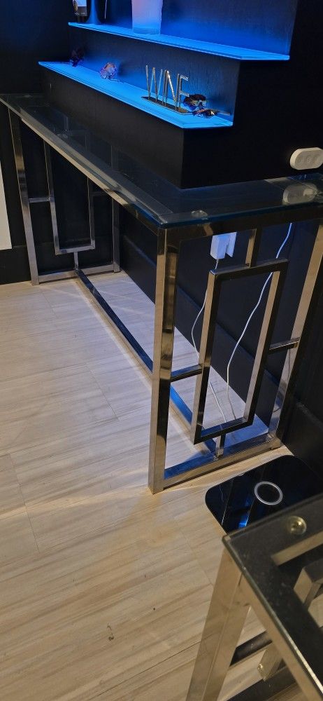 2 End Tables 1 Entry Table