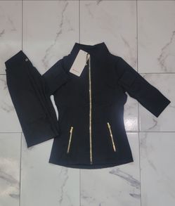 Black lululemon sets