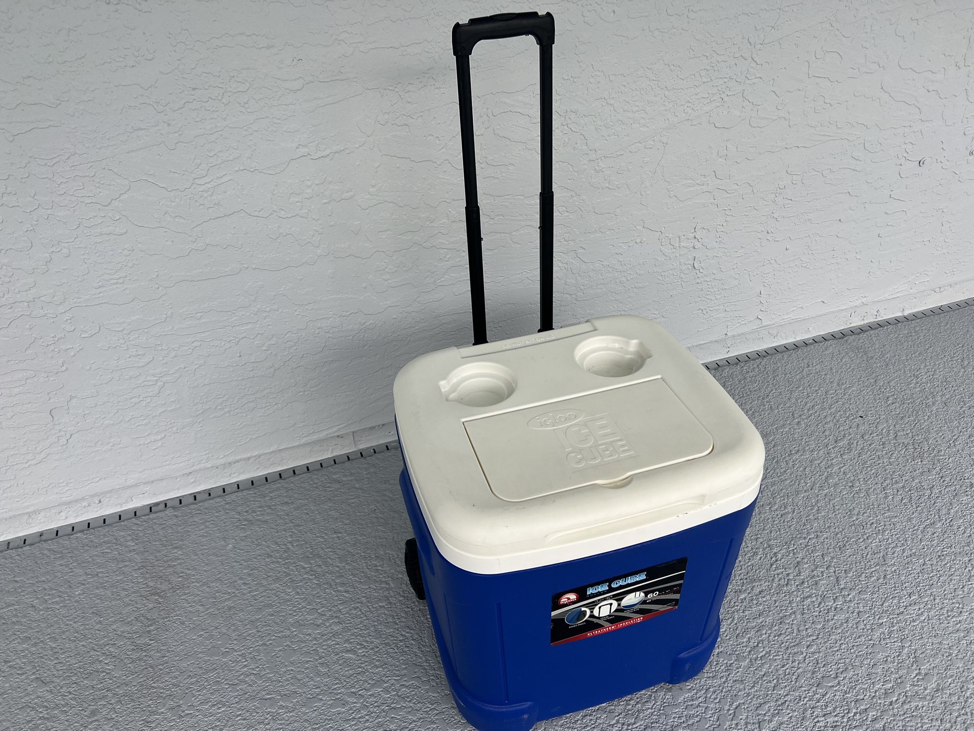 Igloo 60 Quart Cooler With Handle And Wheels