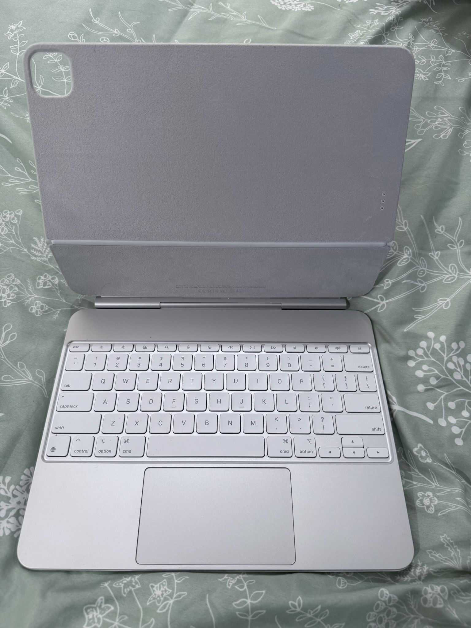 Magic Keyboard For iPad Pro 13”(m4)