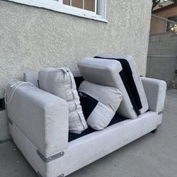 Sofa/couch