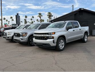 Carros disponibles. Gana $500 por recomendaciones