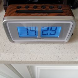 Alarm Clock Radio