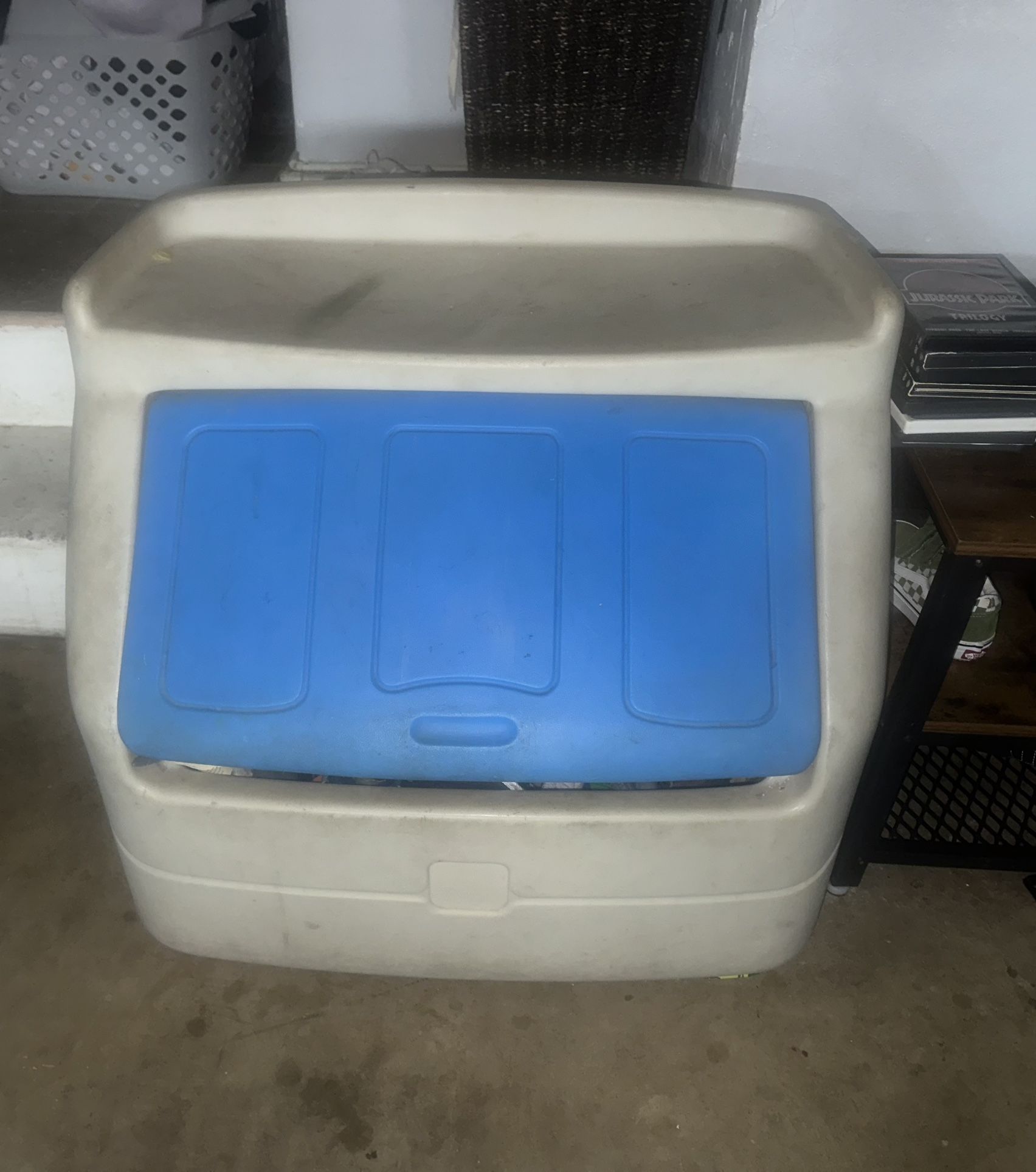 FREE TOY BOX