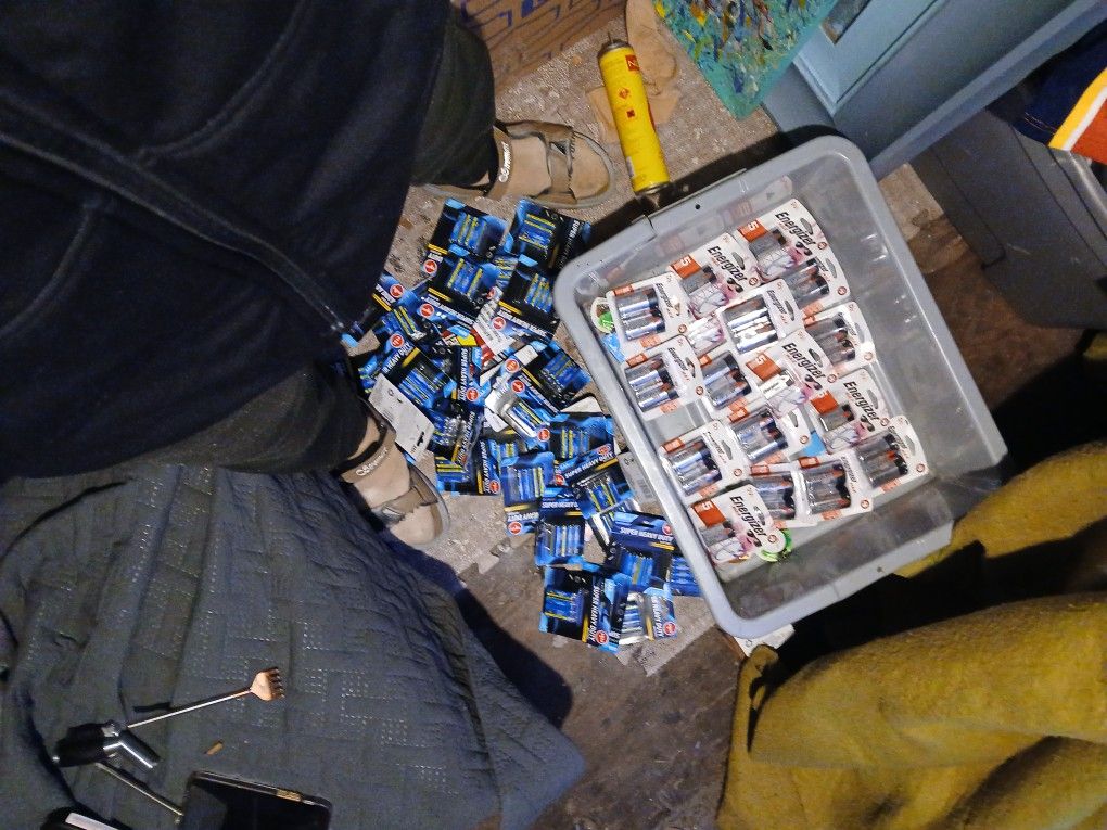 Energizer and circuit triple-a batteninety.
