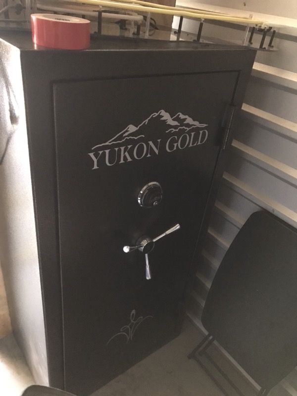Browning Yukon Gold YG20 gun safe