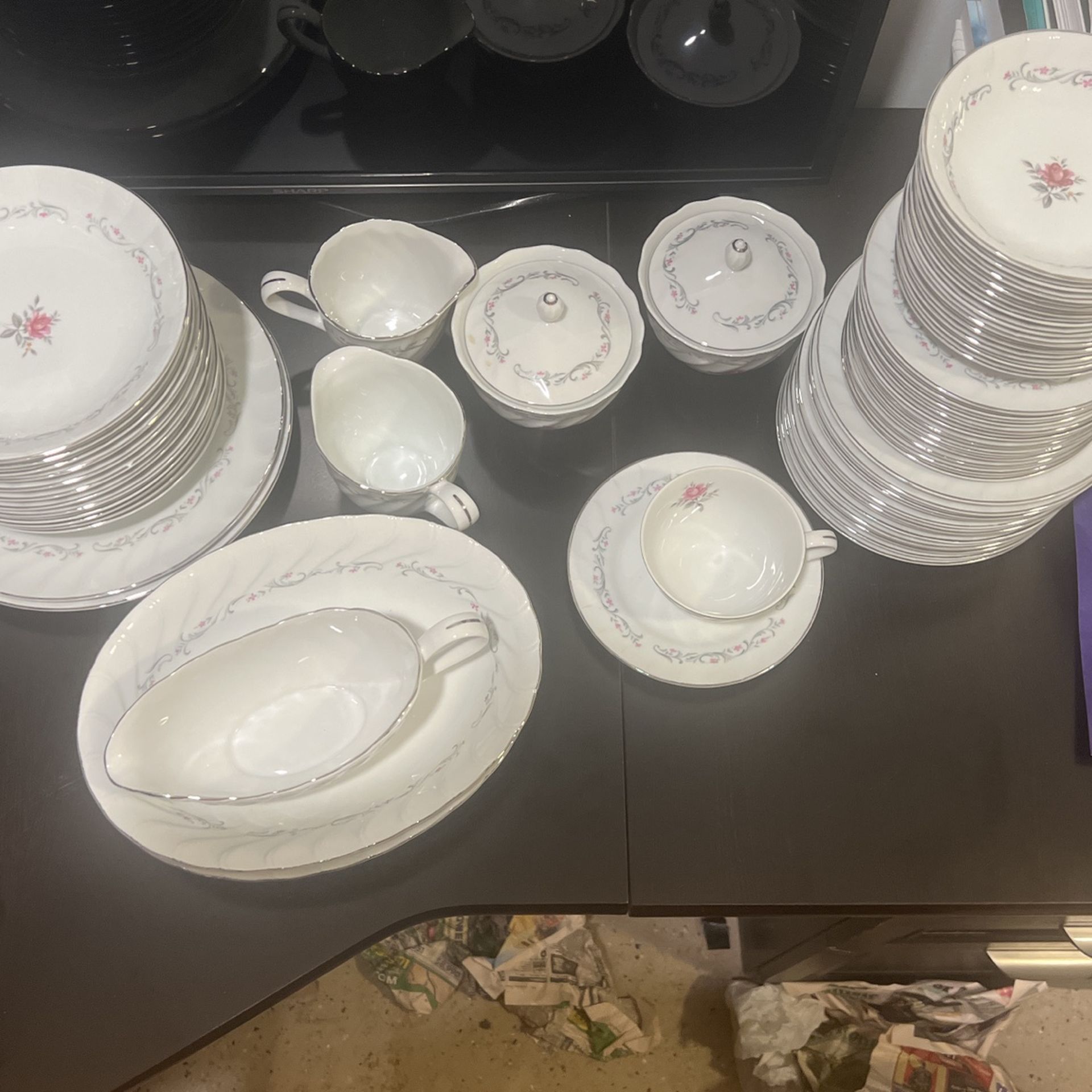 Royal Swirl Fine China Japan Vintage Dinnerware Set of 78 Pieces