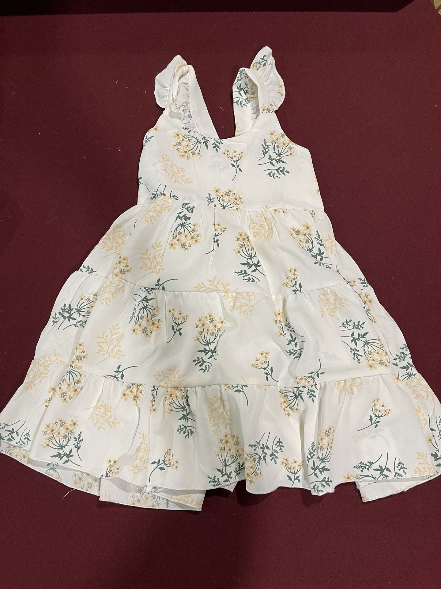 Never Worn 4-5t Toddler White Flower Dress 
