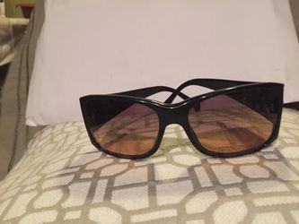 Authentic CHANEL CC Mother of Pearl Sunglasses w Case for Sale