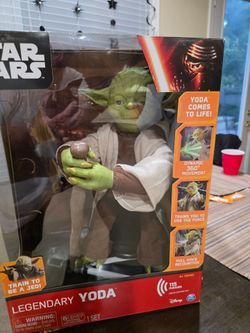 Star Wars Legendary Yoda 16" Interactive Animatronic Jedi Master (2015) - Complete in Box