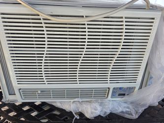 Window AC 14200 btu