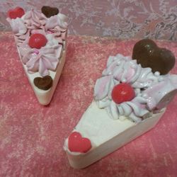 Island kiss cake soap