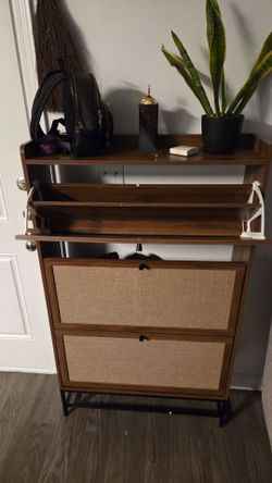 Shoe stand