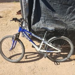 CarbifiberTREK MOUNTAIN BIKE 