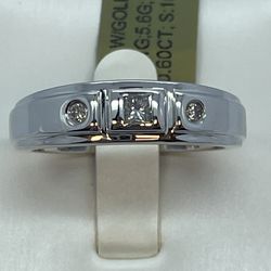 14K Gold Wight Gold Ring Diamond. New 
