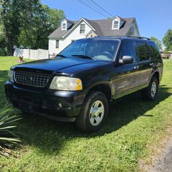 2004 Ford Explorer