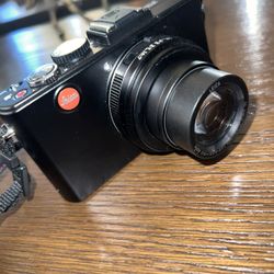 Leica D-Lux 5 – Compact Digital Camera (Model 18151) – Excellent Condition with Box & Manual
