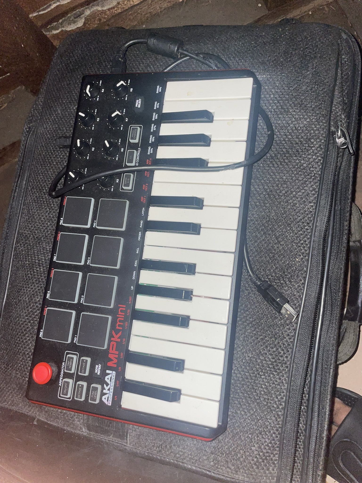 AKAI MPK MINI KEYBOARD