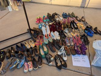 Tons Of Shoes For Sale All SizesTons Of Shoes For Sale All Sizes