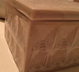 Box for qtips/cotton balls, etc for bathroom barely used glass beige color