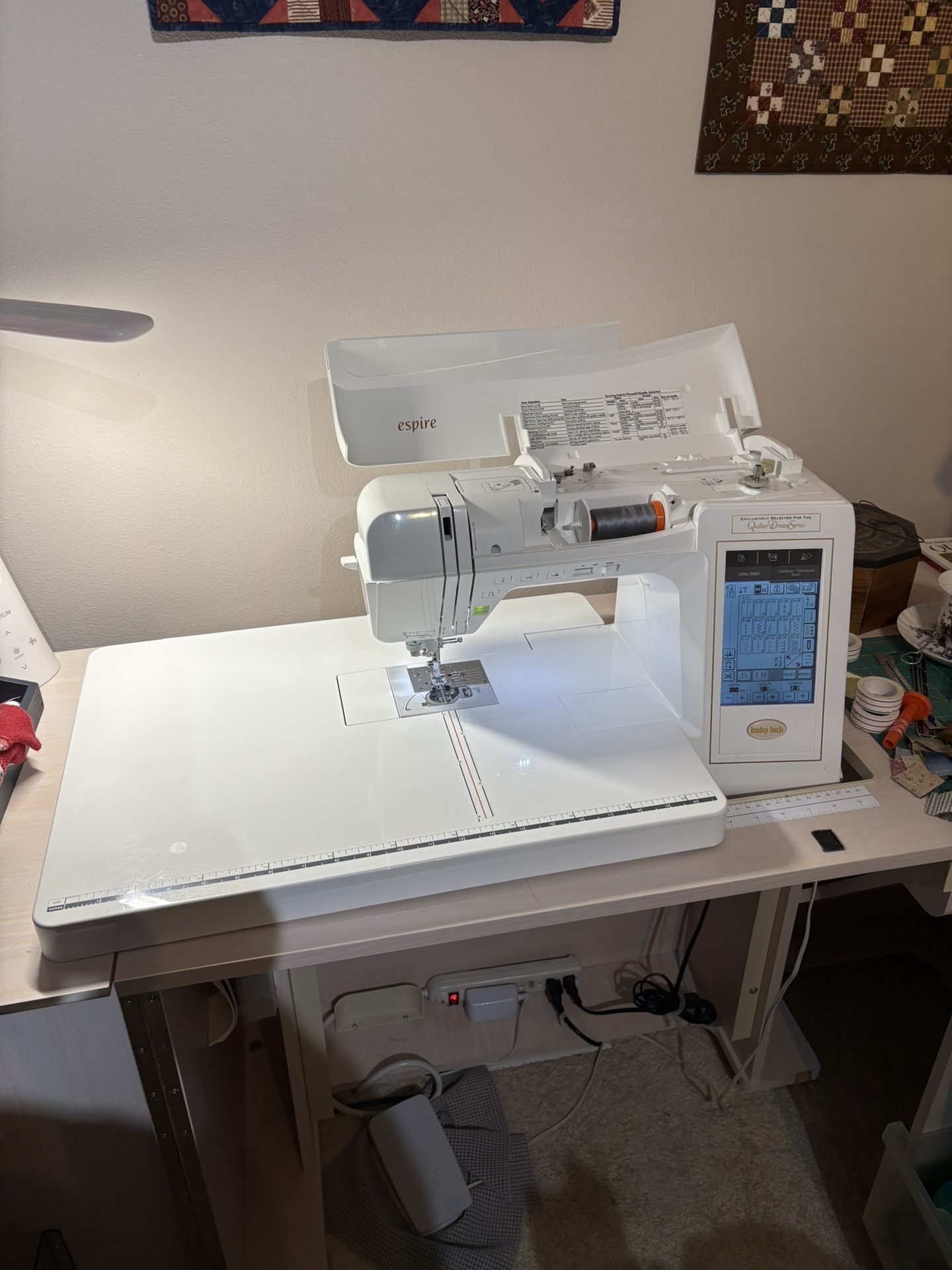 Quilters Sewing Machine 