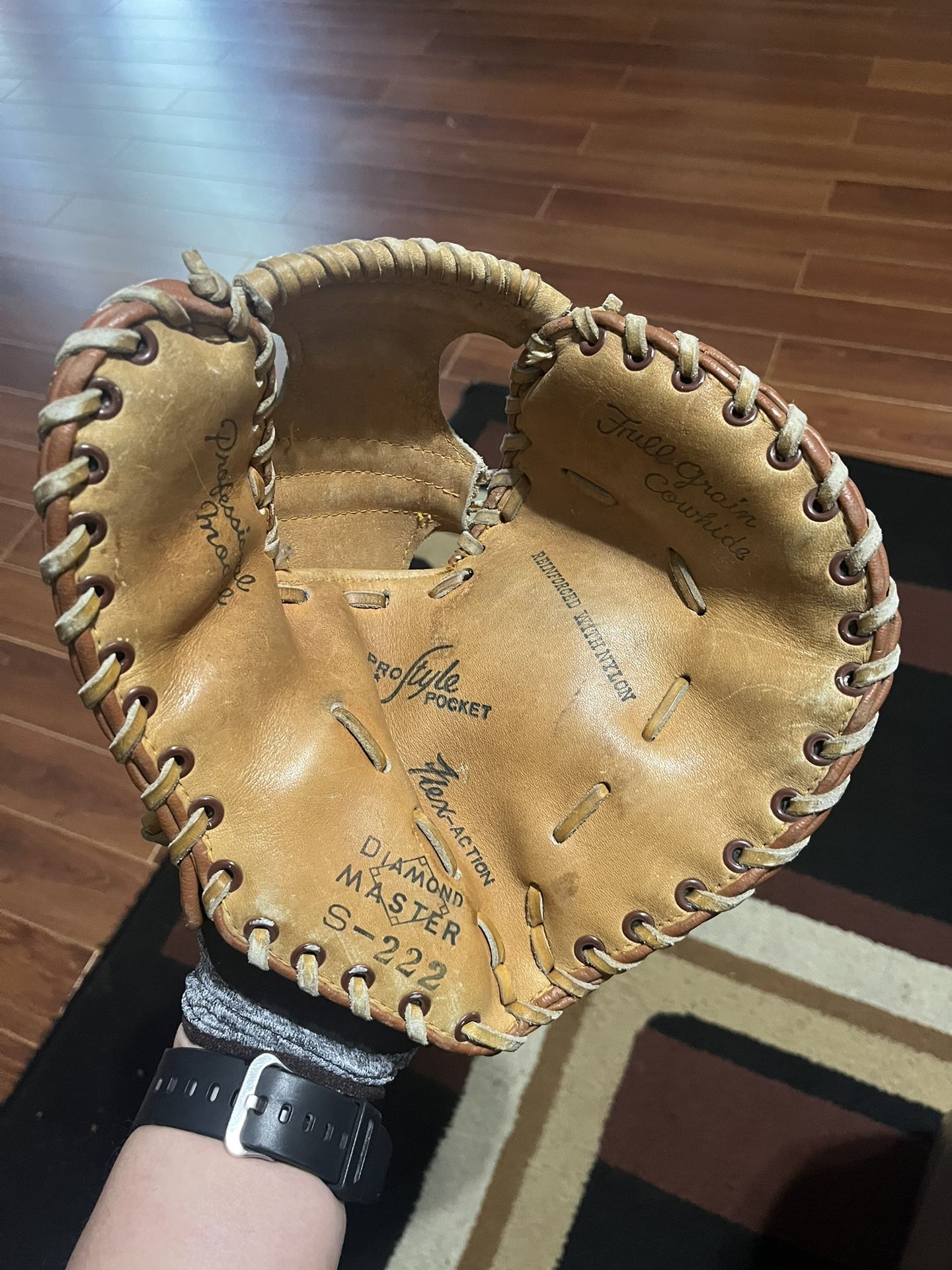 Baseball Glove Vintage