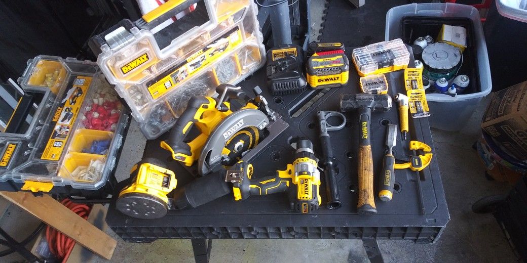 Selling Dewalt Bundle Preferably 