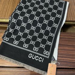 Gucci Cashmere scarf  unisex 