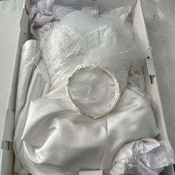 jim hjelm wedding dress 