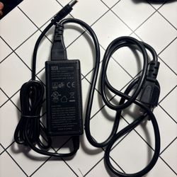 AC/DC ADAPTER MODEL: GM51-240200-F
