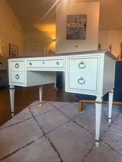 Mid Century Kindel Writing Desk, Solid Wood, Dovetailed, White, Gold and Brass, Vintsge