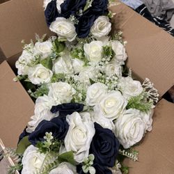 White Rose bridesmaid Bouquets