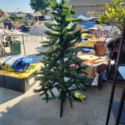 4.5 Chritmas Tree No Ligths