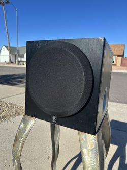 Yamaha YST-SW012 Active Subwoofer