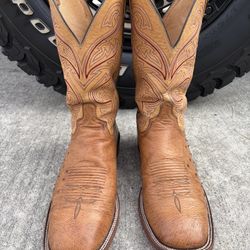 Lucchese/ Hand Made/