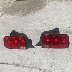 08 Mustang Stock Tail Lights