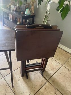 TV  TRAYS