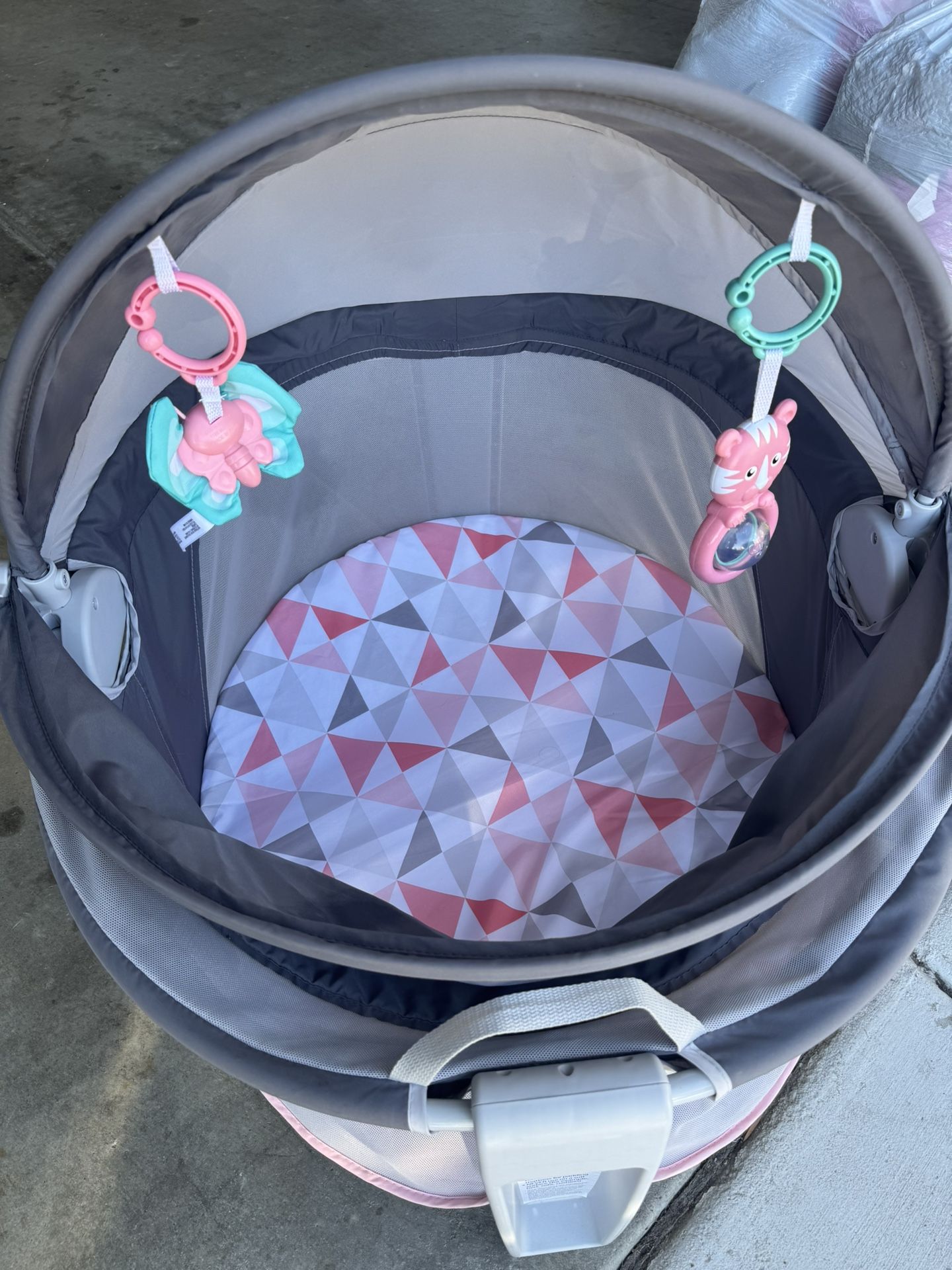 Fisher price Portable Dome