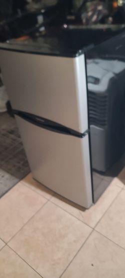 Un refrigerador frigidaire