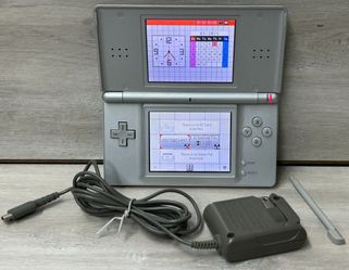 Nintendo DS Lite Dual Screen Handheld Game Console (PO1023418)