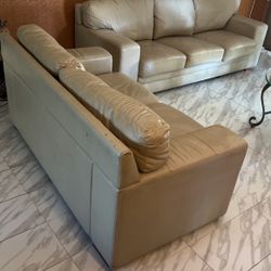 Italien Leather Couches 