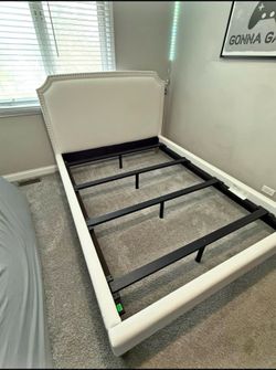 Restoration hardware queen Bedframe