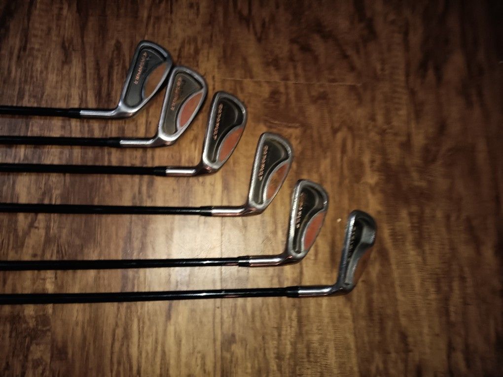 6 Golf Clubs Catapult