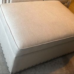 Bassett Beige Ottoman With Storage