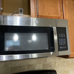 GE STAINLESS MICROWAVE 