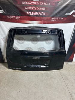 LG5011-001 2015-2020 Chevy Suburban  Liftgate  Black