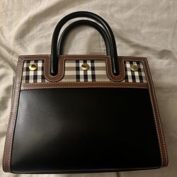 Burberry Baby Title Bag