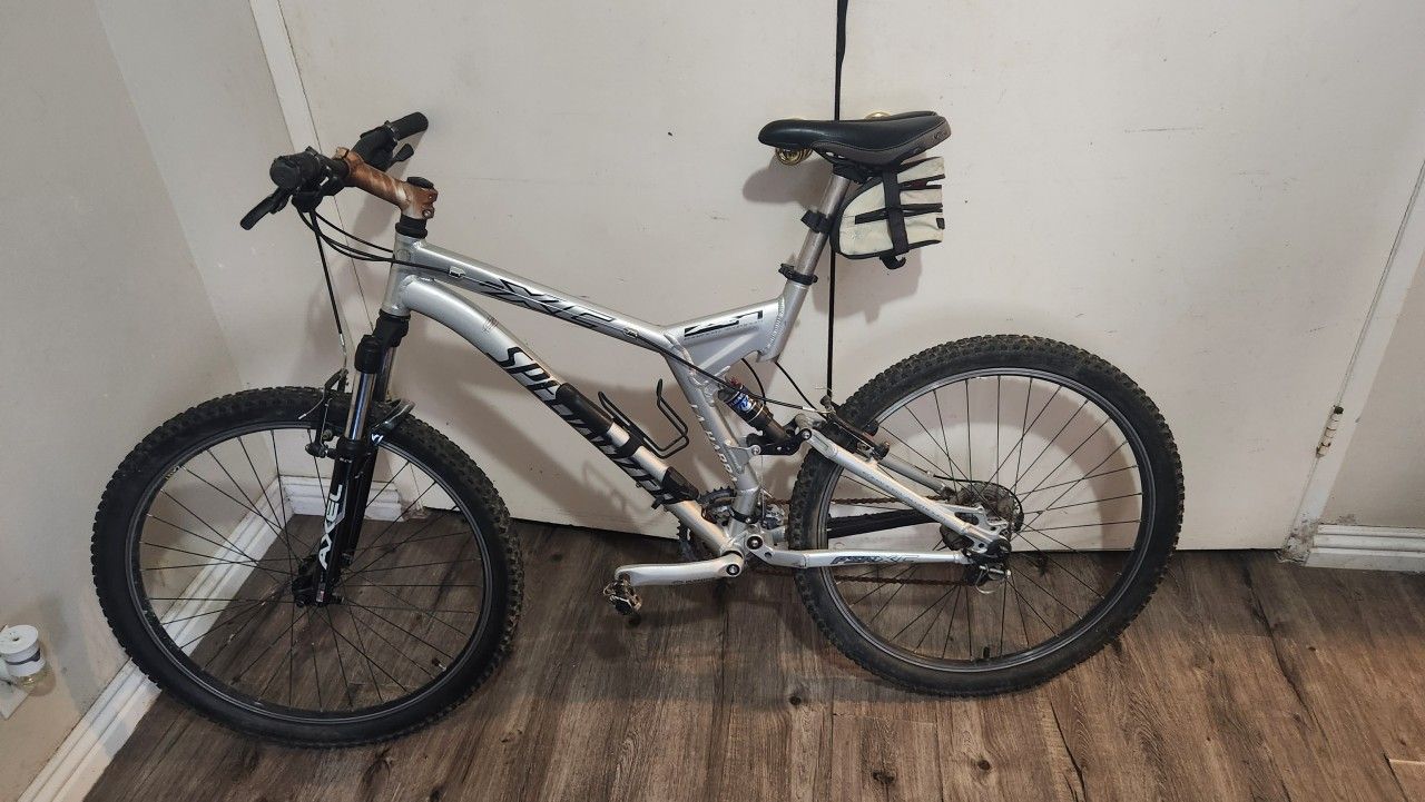 Specialized Xc Mountain Bike 💥💥💥💥💯💯💯💥💥💥💥💥💥